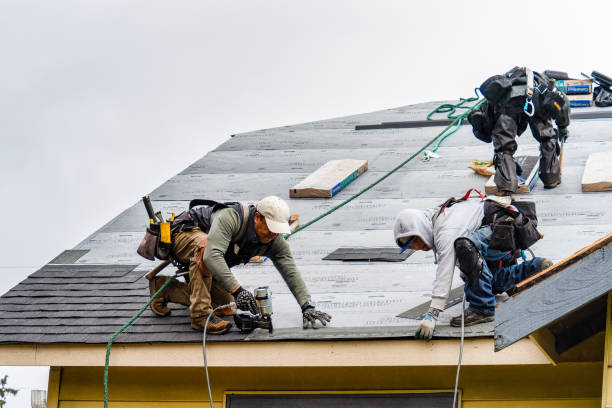 Professional Gutter Installation technician working in Metuchen, NJ